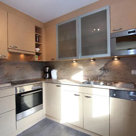 Spacious Chalet In Kirchberg With Mountain View Σαλέ