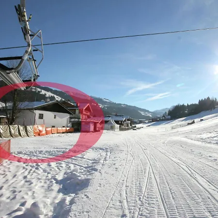 Spacious Chalet In Kirchberg With Mountain View Σαλέ *