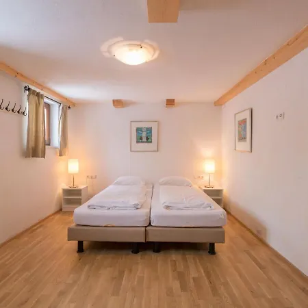 Spacious Chalet In Kirchberg With Mountain View Σαλέ *