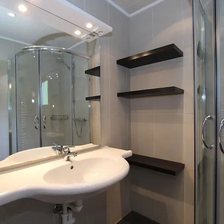 Spacious Chalet In Kirchberg With Mountain View Σαλέ